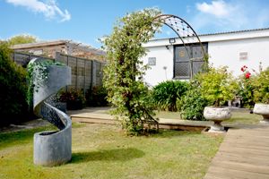 Photo 6- click for photo gallery